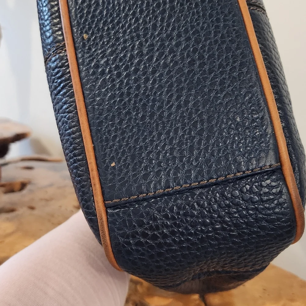 Sold - Picture 3 of 5